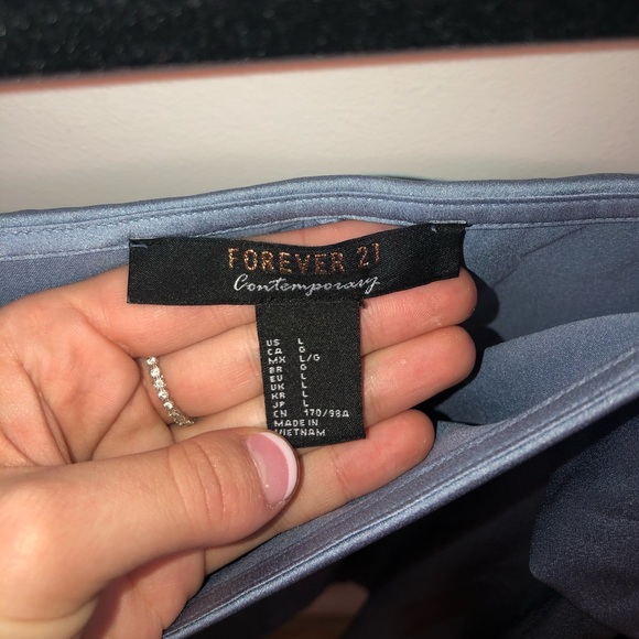 Light Blue Satin short dress - Picture 3 of 4